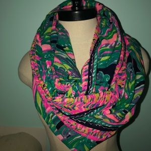 Lilly Pulitzer Infinity Loop Scarf Navy Pink NEW